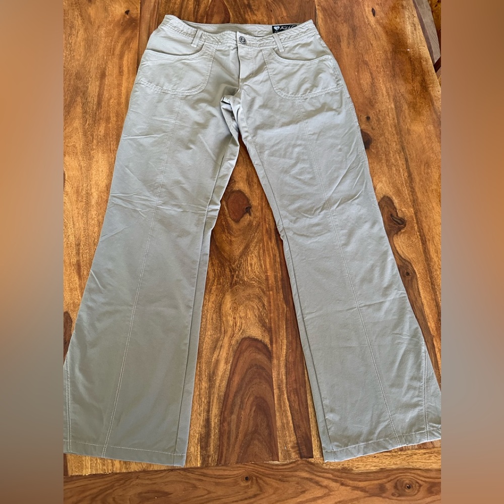 Kuhl Women’s Beige Khaki pants